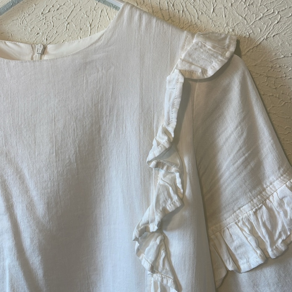 White Blouse - Picture 2 of 3
